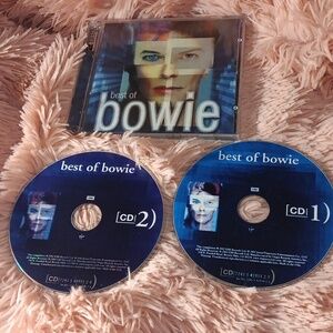 Bowie CD set 2 DVD s